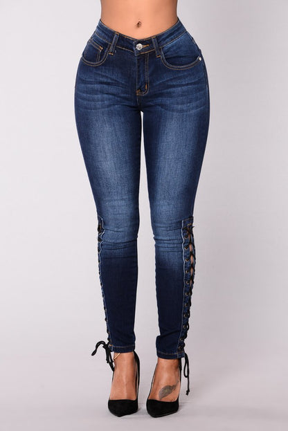 Women Skinny Station Feet Dark Jeans - Club Trendz 